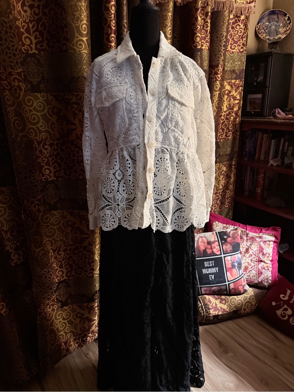 Ladies White Lace Jacket with tailored  Victorian fit by Mystree
